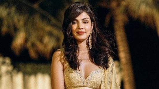 Rhea Chakraborty shares picture from Anushka Ranjan and Aditya Seal's wedding.(Instagram) Rhea Chakraborty shares picture from Anushka Ranjan and Aditya Seal's wedding.(Instagram)