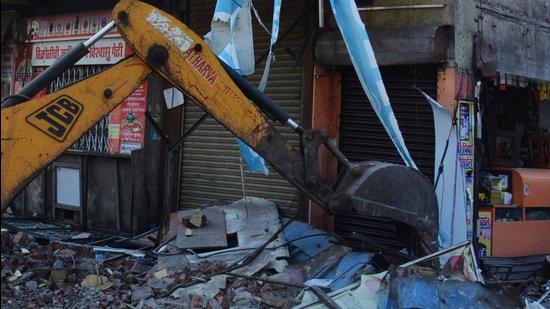 The P/N ward is the largest municipal ward, in terms of geographical area, which covers the Malad, Gorai and Marve areas of the western suburbs.To curb the increasing illegal structures, the P North ward of the Brihanmumbai Municipal Corporation (BMC) has demolished over 1,500 illegal structures in the past four months. (HT/ Representational photo) The P/N ward is the largest municipal ward, in terms of geographical area, which covers the Malad, Gorai and Marve areas of the western suburbs.To curb the increasing illegal structures, the P North ward of the Brihanmumbai Municipal Corporation (BMC) has demolished over 1,500 illegal structures in the past four months. (HT/ Representational photo)