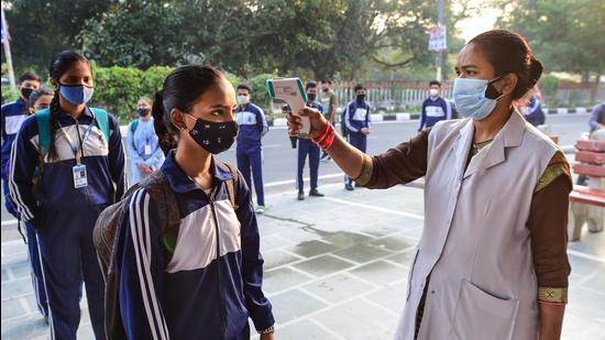 Rajesh Tope on Wednesday cited the Maharashtra paediatric task force’s recommendations to say it is in favour of starting physical school for Class 1 to 4. (PTI / Representational picture) Rajesh Tope on Wednesday cited the Maharashtra paediatric task force’s recommendations to say it is in favour of starting physical school for Class 1 to 4. (PTI / Representational picture)