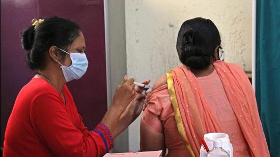 On Wednesday, Pune district has reported 278 new Covid-19 cases and 15 deaths due to the infection. (HT PHOTO)
