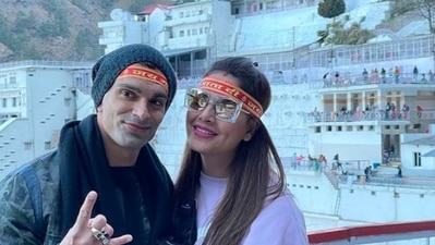 Bipasha Basu and Karan Singh Grover get clicked with the Jai Mata Di forehead band.&nbsp; (Instagram/@bipashabasu)