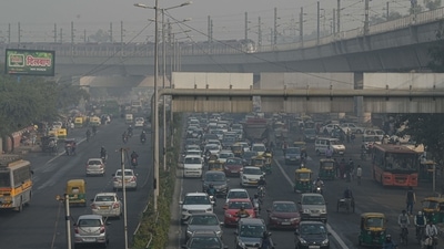 As per the India Meteorological Department (IMD), Delhi today recorded a minimum temperature of 11 degrees Celsius, while the maximum temperature recorded was 28 degrees Celsius. (AFP) As per the India Meteorological Department (IMD), Delhi today recorded a minimum temperature of 11 degrees Celsius, while the maximum temperature recorded was 28 degrees Celsius. (AFP)