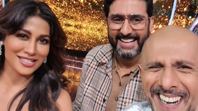 Vishal Dadlani, who is one of the judges on Sa Re Ga Ma Pa, roped in Abhishek Bachchan and Chitrangda Singh for a selfie. (Instagram) Vishal Dadlani, who is one of the judges on Sa Re Ga Ma Pa, roped in Abhishek Bachchan and Chitrangda Singh for a selfie. (Instagram)