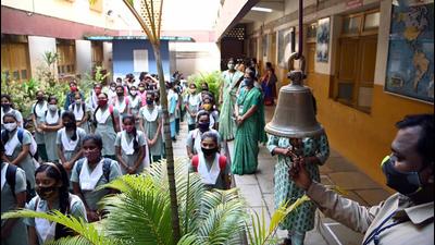 As the state government has allowed the reopening of offline classes for Class 1 to 7 in urban areas from December 1, schools say that it is a short period and have insisted on a smooth transition for the students and parents and continuation of the hybrid teaching mode for a while. (HT PHOTO) As the state government has allowed the reopening of offline classes for Class 1 to 7 in urban areas from December 1, schools say that it is a short period and have insisted on a smooth transition for the students and parents and continuation of the hybrid teaching mode for a while. (HT PHOTO)