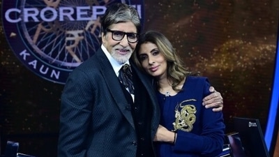 Amitabh Bachchan also shared several photos on his blog and wrote, "An evening of great pride for the Father and Grandfather - for Papa and Nana !" Amitabh Bachchan also shared several photos on his blog and wrote, "An evening of great pride for the Father and Grandfather - for Papa and Nana !"