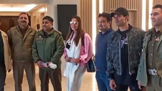 Bipasha Basu called her journey a "Magical Darshan" and thanked the Vaishno Devi Shrine Board and the Jammu Police for their "amazing work."(Instagram/@bipashabasu)