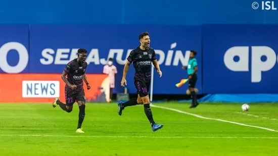 Javi Hernandez của Odisha FC ăn mừng sau khi ghi bàn vào lưới Bengaluru FC (ISL) Javi Hernandez của Odisha FC ăn mừng sau khi ghi bàn vào lưới Bengaluru FC (ISL)