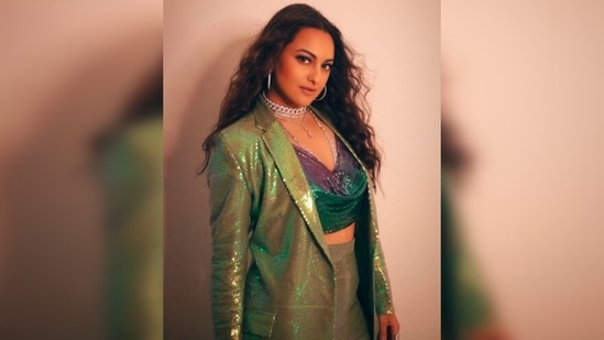 Sonakshi Sinha paired her embellished pantsuit with a purple sequins top.(Instagram/@aslisona)