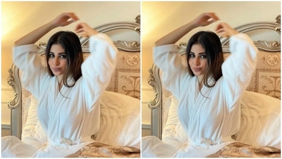 In a fresh out of bed look, Mouni made her fans drool.(Instagram/@imouniroy)