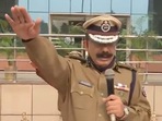 Bihar DGP SK Singhal administers oath to police personnel on Friday. (ANI Twitter)