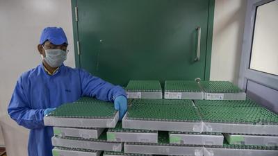 Serum Institute of India (SII) has resumed exports of Covid-19 vaccine Covishield to the international vaccine sharing programme COVAX. (AP) Serum Institute of India (SII) has resumed exports of Covid-19 vaccine Covishield to the international vaccine sharing programme COVAX. (AP)