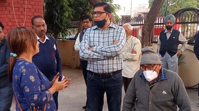 Victim Ram Sarup Kalra at the police station, four days after the road rage incident in Panchkula. (Sant Arora/HT) Victim Ram Sarup Kalra at the police station, four days after the road rage incident in Panchkula. (Sant Arora/HT)