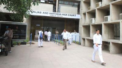 Illegal detention allegation: The HC has asked station house officers of two police stations in Chandigarh to submit affidavits in this regard within one week. (HT File Photo) Illegal detention allegation: The HC has asked station house officers of two police stations in Chandigarh to submit affidavits in this regard within one week. (HT File Photo)