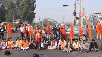 With Shiv Sena members blocking the Jagraon Bridge, in Ludhiana, traffic from the Jalandhar Bypass was diverted to Samrala Chowk to avoid traffic jams. Similarly, traffic coming from Sahnewal was also diverted on Gill Road from Vishwakarma Chowk. Some vehicles were also diverted from Lakkar Bridge due to the killing of bovines. (Gurpreet Singh/HT) With Shiv Sena members blocking the Jagraon Bridge, in Ludhiana, traffic from the Jalandhar Bypass was diverted to Samrala Chowk to avoid traffic jams. Similarly, traffic coming from Sahnewal was also diverted on Gill Road from Vishwakarma Chowk. Some vehicles were also diverted from Lakkar Bridge due to the killing of bovines. (Gurpreet Singh/HT)