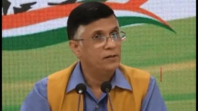 AICC spokesperson Pawan Khera claimed that Modi and Kejriwal were busy only in giving ads, while making false claims on development. (HT Photo) AICC spokesperson Pawan Khera claimed that Modi and Kejriwal were busy only in giving ads, while making false claims on development. (HT Photo)