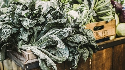 Avoid gassy founds: You need to avoid foods such as beans, cabbage, cauliflower, and lettuce during the initial days of your periods to make sure the bloating doesn't get enhanced. (Pexels) Avoid gassy founds: You need to avoid foods such as beans, cabbage, cauliflower, and lettuce during the initial days of your periods to make sure the bloating doesn't get enhanced. (Pexels)