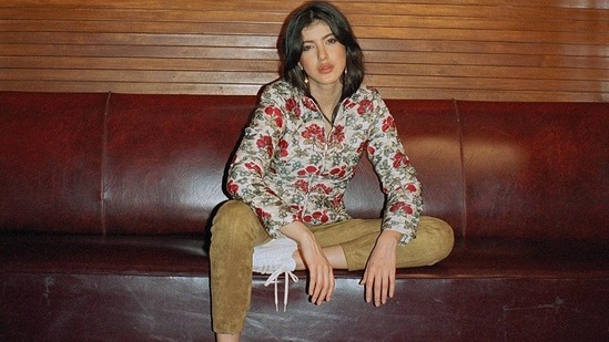 Shanaya Kapoor is winter fashion goals in floral puffer jacket, tan suede pants(Instagram/shanayakapoor02)