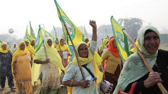 Farmers on Friday marked one year of protest against farm laws at Delhi borders. The completion of one year of farmers' protest coincides with the repeal of three farm laws, which was announced by Prime Minister Narendra Modi last week.(REUTERS)