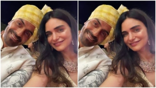 Arjun and Gabriella decked up in Indian ethnic attires and also scooped out some time to click a selfie together.(Instagram/@gabriellademetriades)