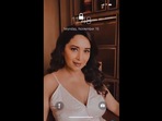 Madhuri Dixit in the Instagram Reels video where she takes part in the ‘iPhone lock screen’ trend. (instagram/@madhuridixitnene) Madhuri Dixit in the Instagram Reels video where she takes part in the ‘iPhone lock screen’ trend. (instagram/@madhuridixitnene)