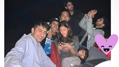 Directed by Karan Johar, the film stars Alia Bhatt and Ranveer Singh in the lead. Directed by Karan Johar, the film stars Alia Bhatt and Ranveer Singh in the lead. 
