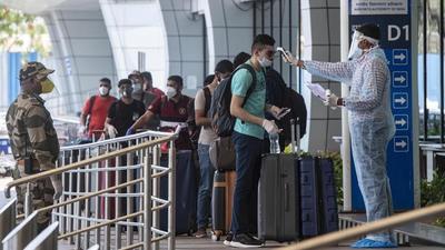 Domestic travellers arriving at Pune airport can now breathe a sigh of relief, as deputy chief minister Ajit Pawar, on Saturday announced that no Covid test report will be checked for passengers who arrive in Pune. (HT Photo)