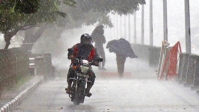 Rainfall occurred in 37 out of 38 districts in the state at a state average of 39.34 mm for 24 hours from 6 am on November 25. (Agencies) Rainfall occurred in 37 out of 38 districts in the state at a state average of 39.34 mm for 24 hours from 6 am on November 25. (Agencies)