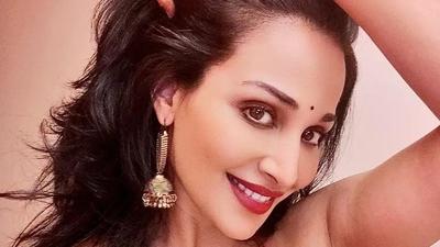 Actor Flora Saini has been a part of web shows such as Gandii Baat. Actor Flora Saini has been a part of web shows such as Gandii Baat.