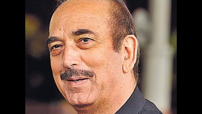 Former Jammu and Kashmir chief minister and senior Congress leader Ghulam Nabi Azad said nobody could have imagined that Jammu and Kashmir will be divided into two parts. (HT File)