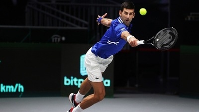 Serbia's Novak Djokovic returns a backhand. (Getty) Serbia's Novak Djokovic returns a backhand. (Getty)