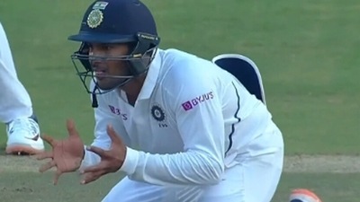 What do you make of Mayank Agarwal's fielding stance? (Screengrab) What do you make of Mayank Agarwal's fielding stance? (Screengrab)