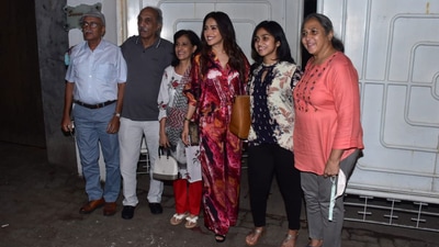 Nushrratt Bharuccha attended the screening of her latest release Chhorii with her family and friends in Mumbai. The film released on Amazon Prime on November 26. (Varinder Chawla) Nushrratt Bharuccha attended the screening of her latest release Chhorii with her family and friends in Mumbai. The film released on Amazon Prime on November 26. (Varinder Chawla) 