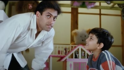 Salman Khan and Aditya Narayan in Jab Pyaar Kisise Hota Hai.