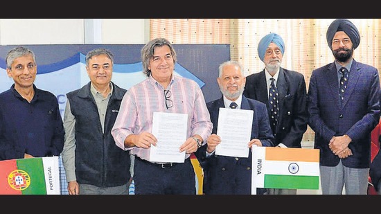 Portuguese Tennis coach Marco Seruca and other dignitaries at the Chandigarh Lawn Tennis Association, Sector 10, Chandigarh, on Saturday. (Ravi Kumar/HT)