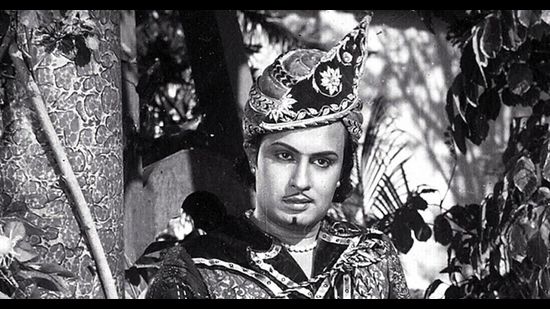 MGR in Manthiri Kumari (1950). His role as a king’s righteous general in the historical drama made him a star.