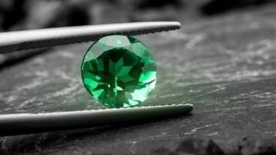 Buy World Antique Inc 15 Ratti Panna Gemstone Original Emerald/Natural  Panna Gemstone Adjustable Silver Ring at Amazon.in