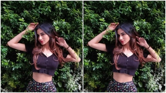 Mouni left her long straight tresses open as she posed for the pictures.(Instagram/@imouniroy)