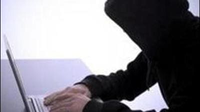Shivaji Park police on Sunday booked unknown persons for duping a 73-year-old actress of ₹3 lakh. The police have registered a first information report for cheating under relevant sections of the Indian Penal Code and IT Act, against an unknown person. Shivaji Park police on Sunday booked unknown persons for duping a 73-year-old actress of ₹3 lakh. The police have registered a first information report for cheating under relevant sections of the Indian Penal Code and IT Act, against an unknown person.