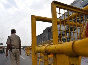 19 policemen who were on special duty tested positive for Covid-19, news agencies reported. (HT File) 19 policemen who were on special duty tested positive for Covid-19, news agencies reported. (HT File)