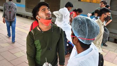 The Bihar government has also instructed officials to carry out proper contact tracing of all Covid-19 cases. It has also instructed officials not to show any laxity in testing. (HT PHOTO.) The Bihar government has also instructed officials to carry out proper contact tracing of all Covid-19 cases. It has also instructed officials not to show any laxity in testing. (HT PHOTO.)