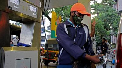 The sudden closure of CNG pumps in Pune and Pimpri-Chinchwad on Saturday caused trouble to auto rickshaw drivers and other CNG vehicle owners. (REPRESENTATIVE PHOTO)