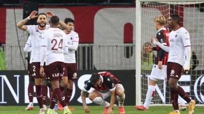 Ligue 1: Bottom side Metz stuns Nice 1-0 in French league (TWITTER) Ligue 1: Bottom side Metz stuns Nice 1-0 in French league (TWITTER)