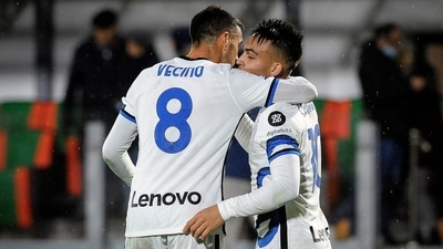Serie A: Inter beats Venezia 2-0, Juventus loses to Atalanta (AP)
