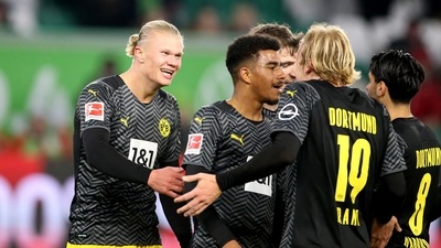 Bundesliga: Haaland scores on return to keep Dortmund on Bayern's heels (REUTERS)