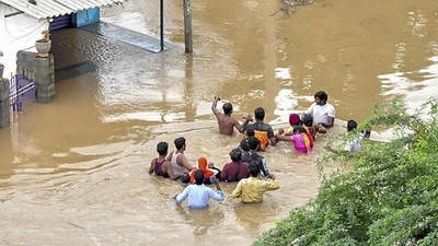 The IMD Amaravati predicted that moderate to heavy rains would continue for the next 24 hours. (Agencies file)