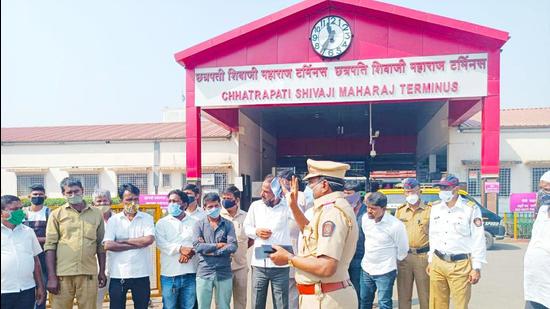 Passengers arriving at Mumbai’s major railway terminals would now have recourse to a special traffic department of the GRP to deal with unscrupulous autorickshaw and taxi drivers who refuse their fare or overcharge them.