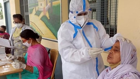 Odisha health department officials said authorities have been asked to ensure that those who show symptoms should not be allowed in schools and other institutions as per the SOP issued. (HT PHOTO.)