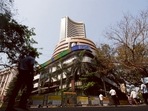 Sensex drops 585 points to 56,521 in early trade, Nifty sheds 191 points Sensex drops 585 points to 56,521 in early trade, Nifty sheds 191 points