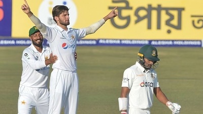 Shaheen Afridi had the perfect reply to the crowd's jibe.&nbsp; (Pakistan Cricket)