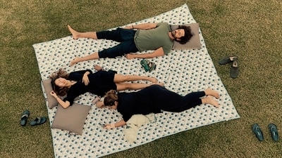 Hrithik Roshan enjoyed a chill Sunday with his niece and cousin. Hrithik Roshan enjoyed a chill Sunday with his niece and cousin.